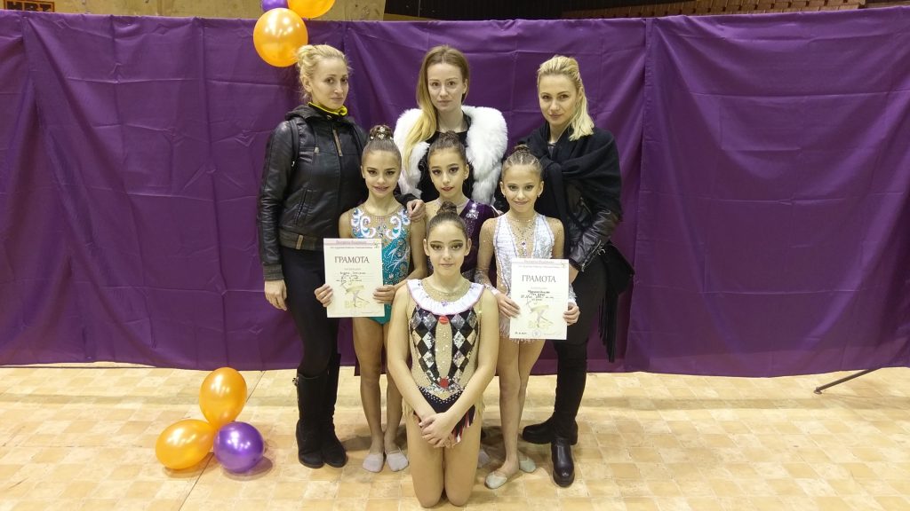Габриела Кръстанова, Марина Йолова и Биляна Зафирова, финалистки на Държавно първенство по художествена гимнастика
