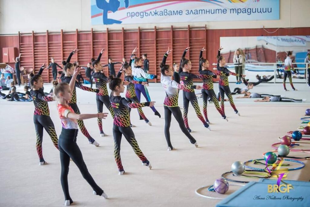 2020 ЗАПОЧВА С ИЗПИТ ЗА „ТЕА ДЕНС“